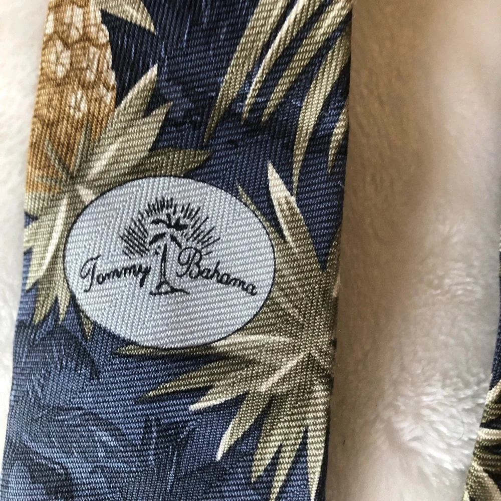 Tommy Bahama Navy Pineapple Print Men's Tie